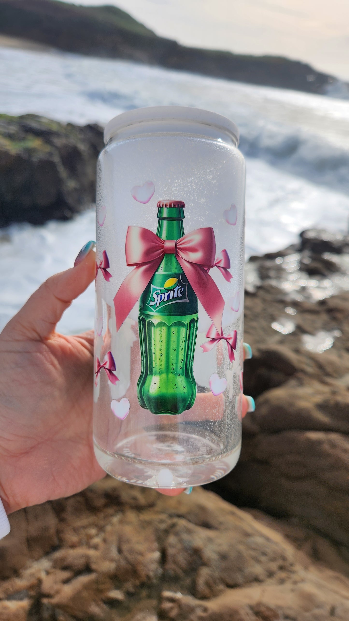 16oz Glass Snowglobe Tumbler - 7-Up and Soda Flow - Ready to Ship